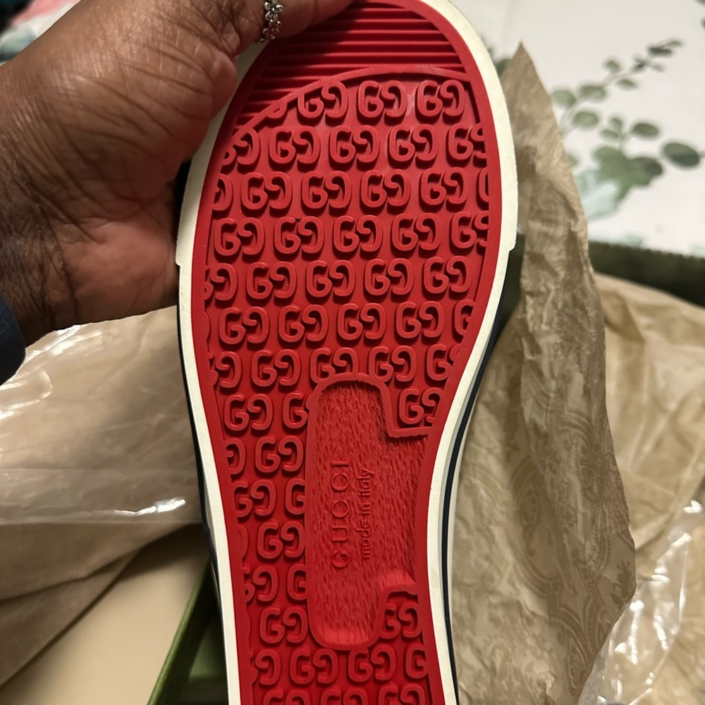 Gucci shoes never worn looking for new home - Picture 1 of 4